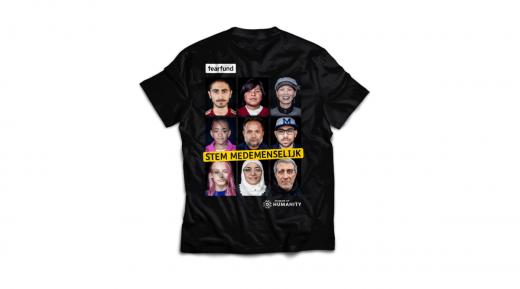 T-shirt 'Stem medemenselijk'