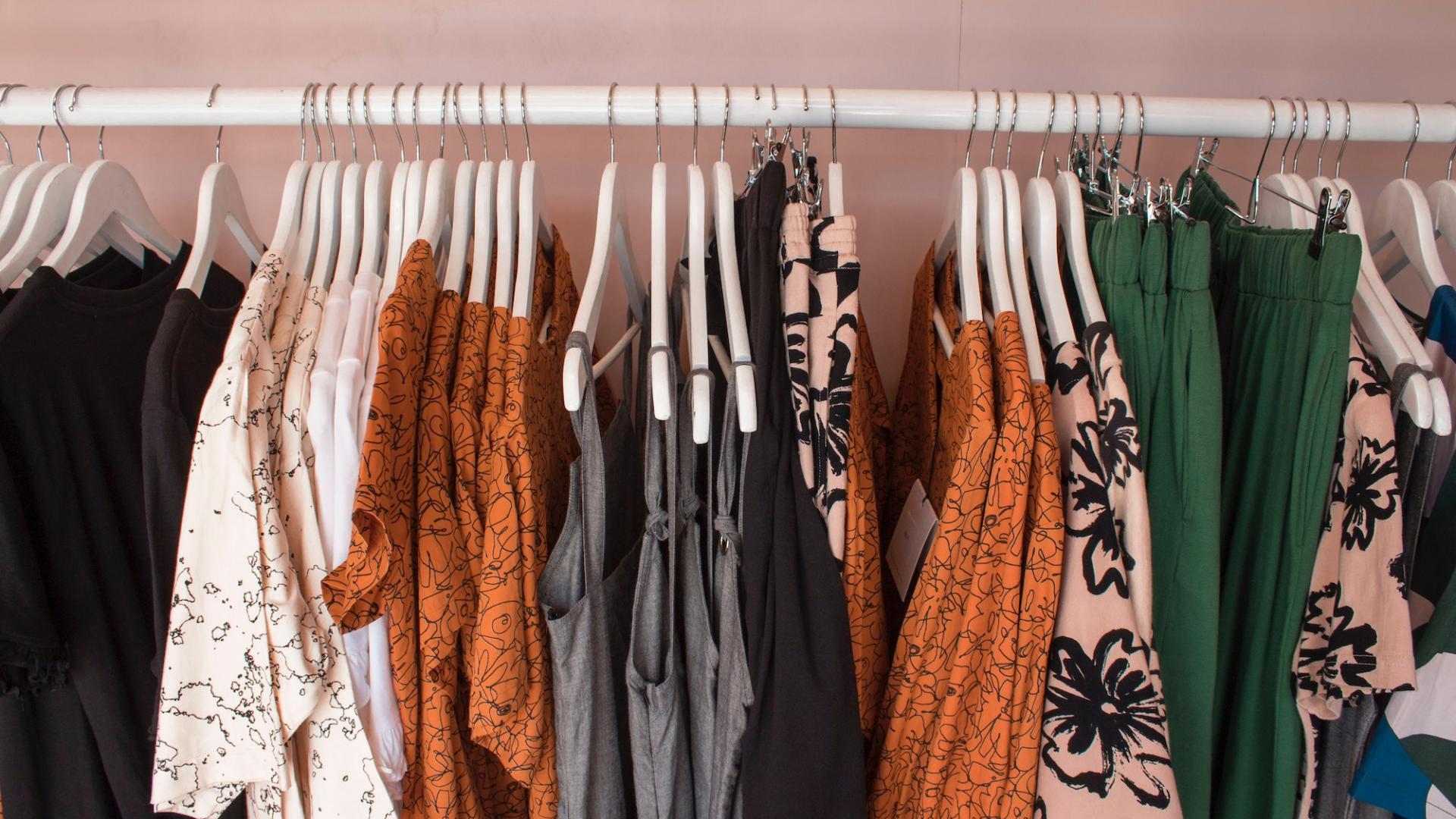 Inspecteren Ontspannend botsing Duurzaam shoppen: betaalbare eerlijke kleding