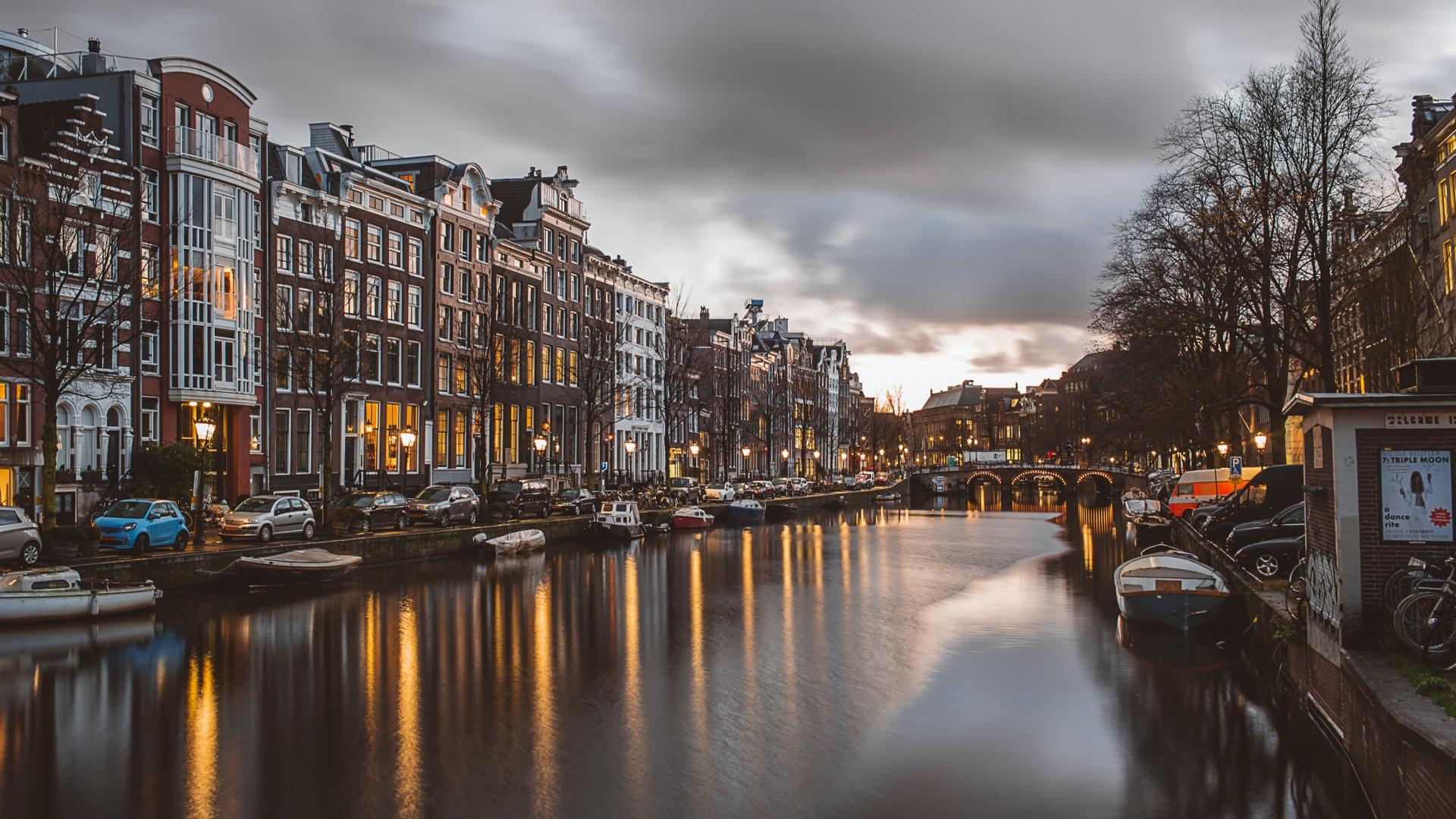 Een gracht in Amsterdam