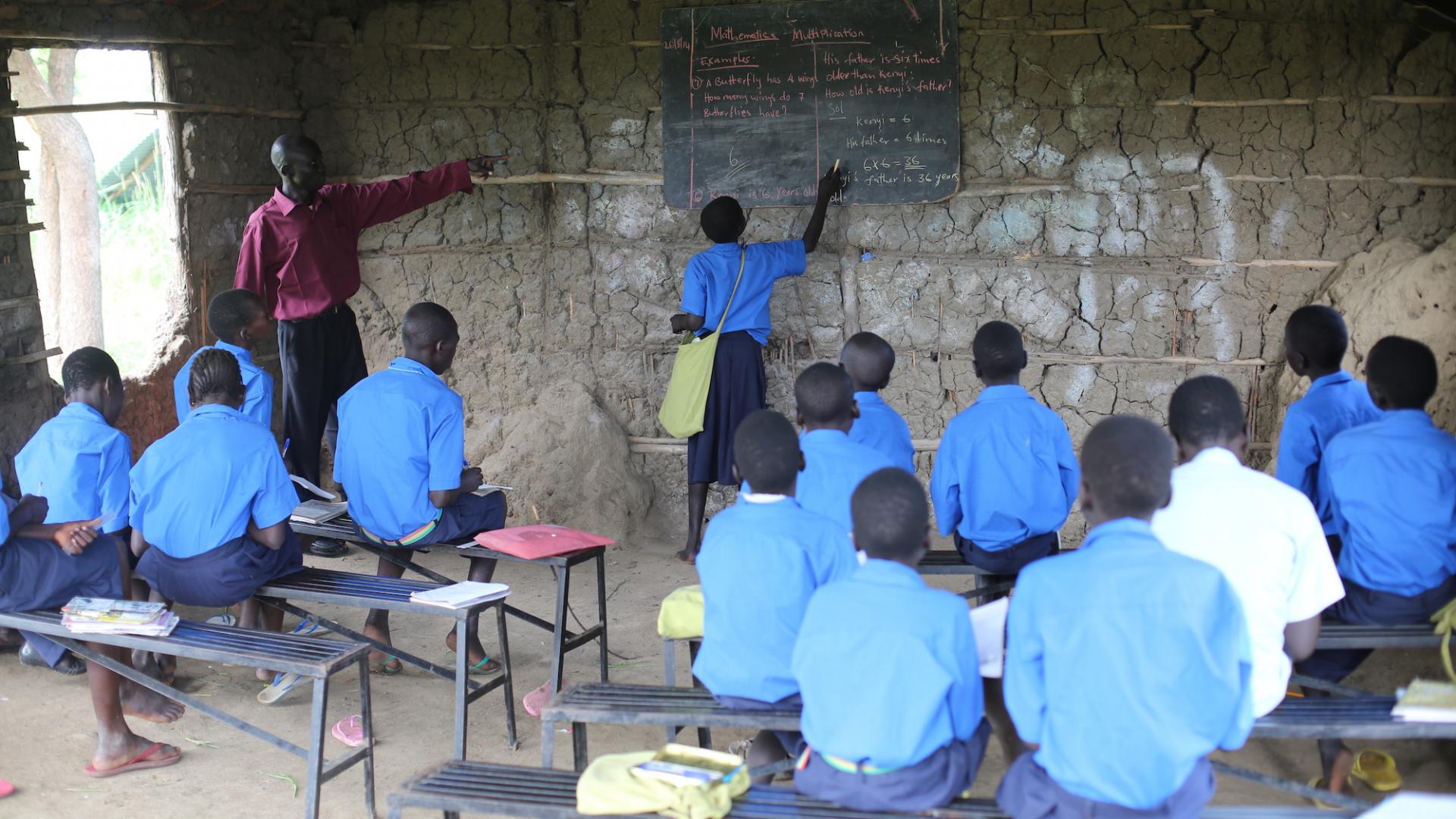 Een klaslokaal in Zuid-Soedan door Polly Hughes van Tearfund