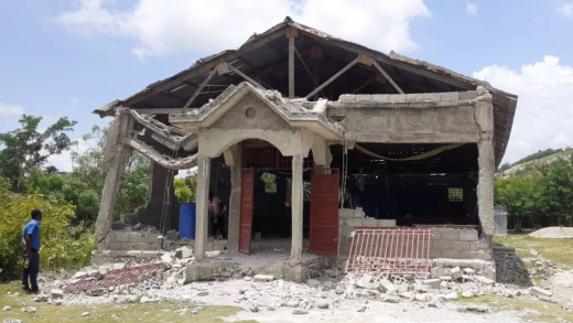 Verwoeste kerk haïti aardbeving