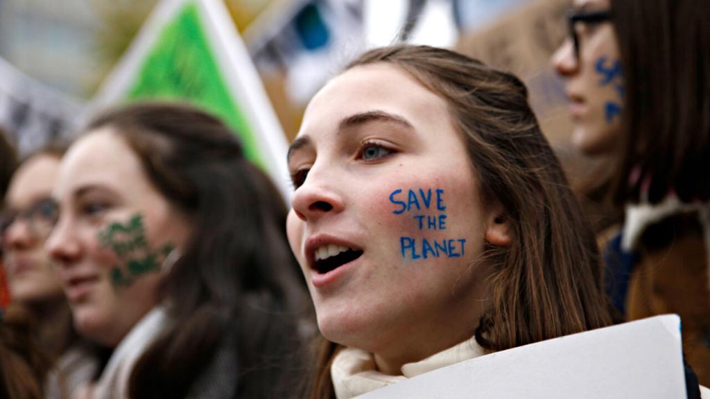 Save the planet klimaatprotest.jpg