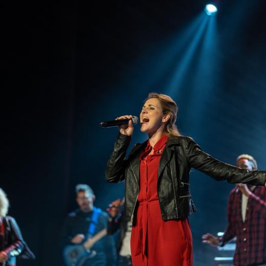 Larissa Baak treedt op bij The Justice Conference