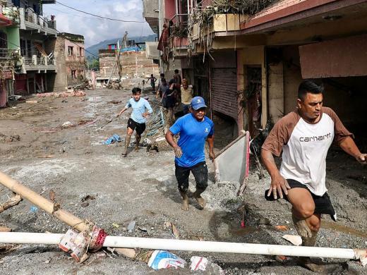 noodhulp overstromingen Nepal