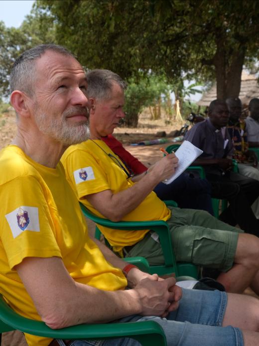 Ondernemer Balt Leenman op bezoek bij Oegandese boeren 