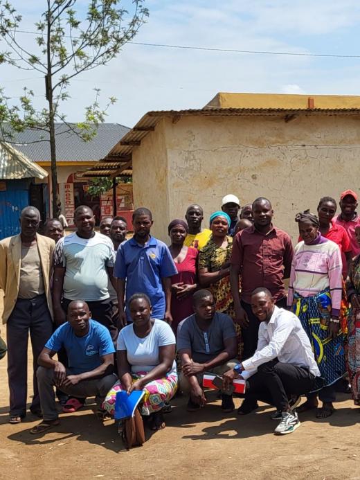 Inwoners van het dorp Lengabo in Oost-Congo