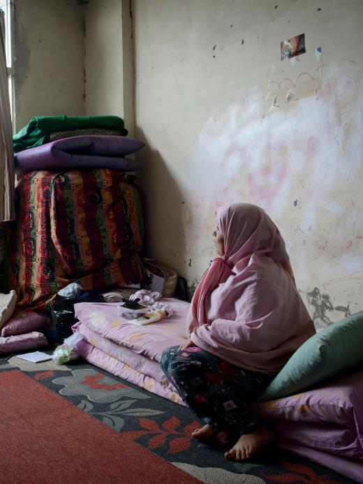 Vrouw in oorlogsgebied